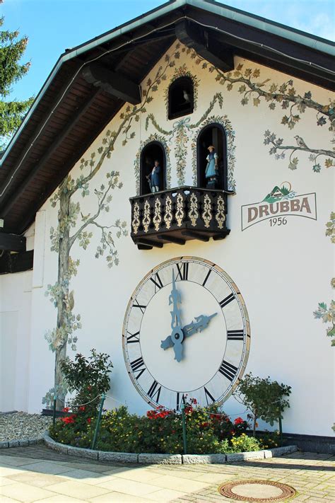 Giant Cuckoo Clock In The Black Forest Germany Beautiful Buildings