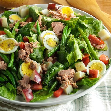 28 Healthy Salads for Weight Loss | Taste of Home