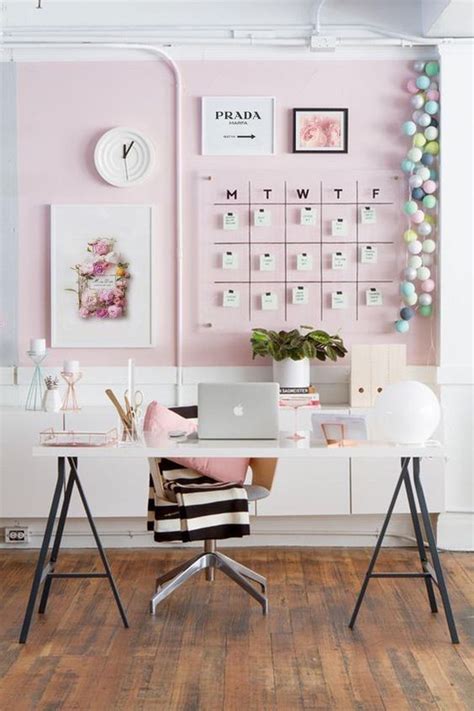 25 Lovely Pink Home Offices To Crush On Shelterness