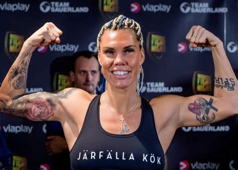 For a preview of some terrific boxing, check out the videos of wallberg v. Mikaela Lauren vs Verena Kaiser on April 21 in Sundsvall ...