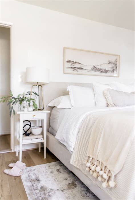 수상한 한류스타 susanghan hanryuseuta suspicious hallyu star. Click here to learn the secrets of a styled bed on Halfway Wholeistic! Do you ever look through ...