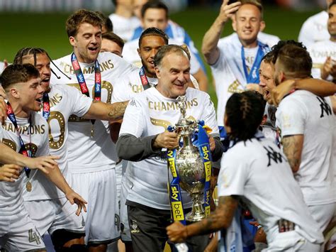 Leeds will now be crowned champions if brentford do not beat stoke on saturday or the whites then take a point from sunday's visit to derby county. English Premier League 2020-21: Liverpool and Leeds United ...