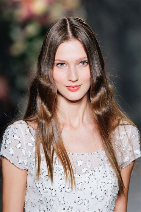 Having the best hairstyle is essential in completing your look. Picture day perfect: cute hairstyles for long hair - All ...