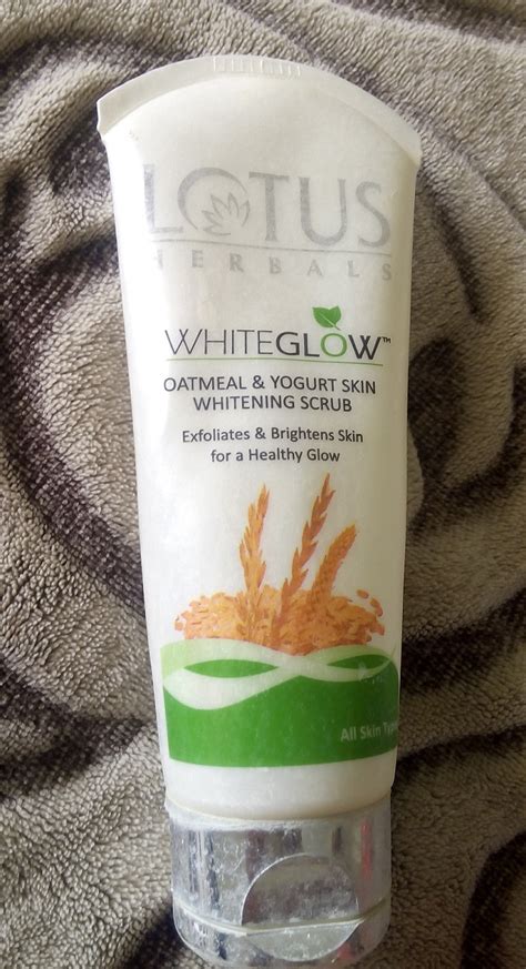 Lotus herbals whiteglow skin whitening & brightening gel creme is enriched with grape, mulberry, saxifraga extracts and milk enzymes that are fairness i have been using lotus herbals white glow creme and serum for almost 20 days now. BeautyFitnessFunda: Lotus Herbals WHITEGLOW Oatmeal ...