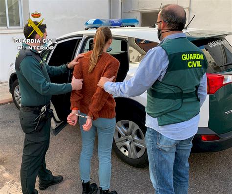 Detenida Una Mujer En La Vall Duixó Por Estafa Y Robo De Dinero Y Joyas En Viviendas