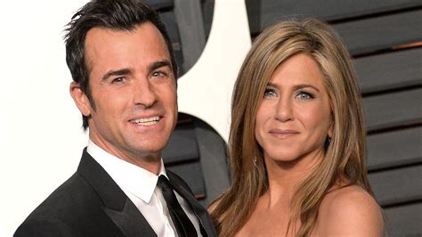 Jennifer Aniston And Justin Theroux Reunite For Thanksgiving