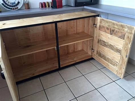 This diy pallet cabinet has been featured with multiple mantles and shelves which offer a great storage space. Pallet Wood Sideboard / Kitchen Cabinets - 101 Pallets