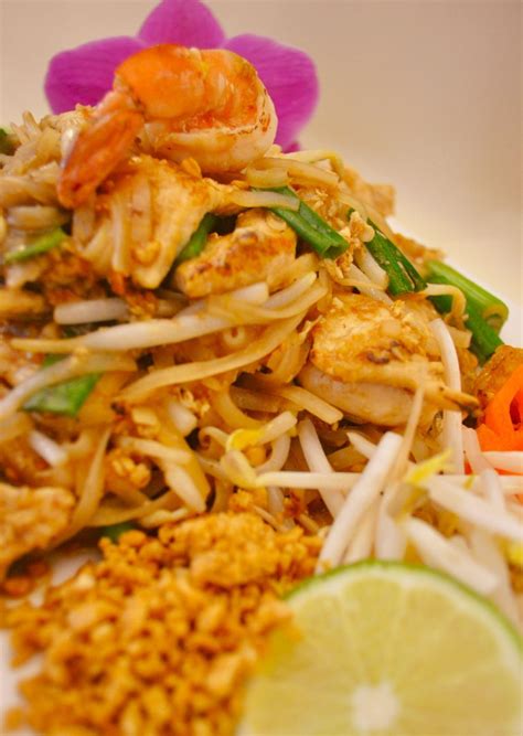 Pad Thai The Thai Cuisine In Toronto Ontario ~ Order Online At