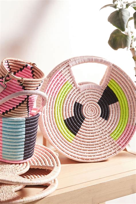 Ellie Woven Circle Clutch | Anthropologie Woven Raffia, Woven Bag