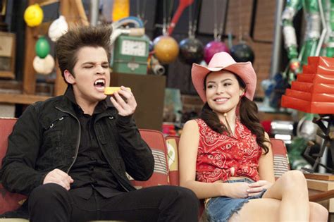 What's not to love about icarly's ultimate nerdy character, gibby gibson? iCarly images iPity The Nevel HD wallpaper and background ...