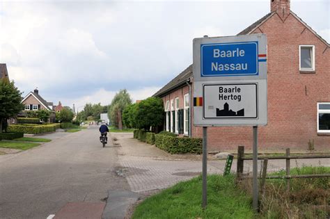 Een Vreemd Nederlands Belgisch Dorp Baarle Nassau Reizen And Reistips