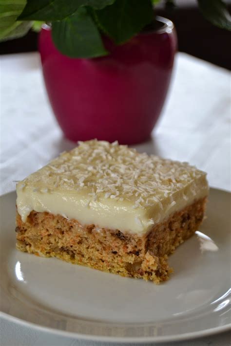 Lasse den kuchen für mehrere stunden abkühlen. D a t t e l p a r a d i e s جنة التمرة: Möhren-Kuchen mit ...
