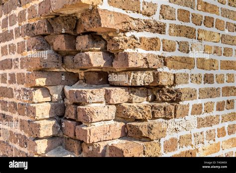 Brick Wall Corner Hi Res Stock Photography And Images Alamy