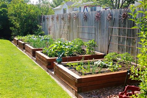 62 Affordable Backyard Vegetable Garden Designs Ideas Roundecor