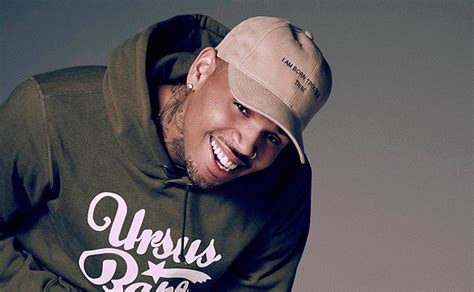 Music strike chris brown musica online. Baixar Musica De Chris Brow : Chris Brown divulga trailer ...