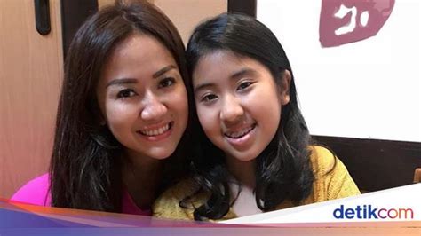 Dear Netizen Ini Pesan Tante Ernie Soal Putrinya