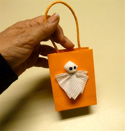 Make It Easy Crafts Little Ghost Halloween Treat Bags
