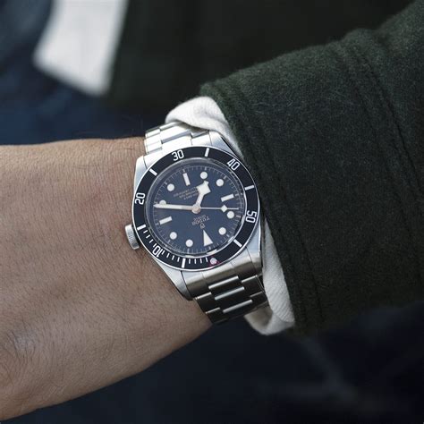 Discover The Tudor Black Bay Watch M79230n 0009