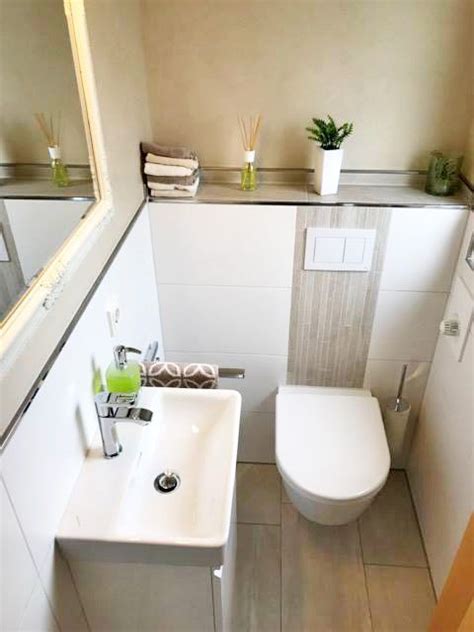 Die fliesen :) wir haben uns fliesen in farben schwarz und weiß fürs badezimmer und gästetoilette ausgesucht :) und noch für ganzes erdgeschoss die in der mitte. Neues Gäste-WC | Gäste wc, Heizung sanitär, Gäste wc gestalten
