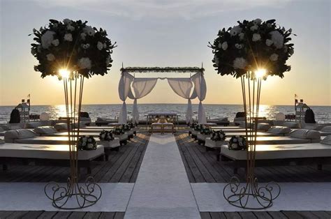 Matrimonio in spiaggia al tramonto. #mare#tramonto#amore | Matrimonio, Matrimonio sulla ...