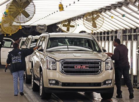 General Motors Ceo Visits North Texas To Consider 12 Billion