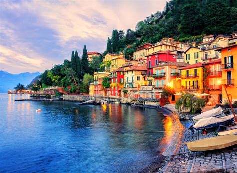 Bellagio staat bekend als de parel van het comomeer, een ideale trakteer uzelf op een bezoek aan de tuinen van de beroemde villa's van bellagio en het comomeer. Lake Como, Bellagio and Varenna: Full-Day Tour from Milan