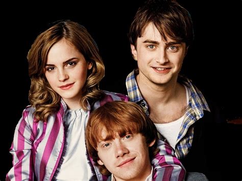 Ron/hermione refers to the romantic pairing of ron weasley and hermione granger in the harry potter fandom. Emma inside Dan and Rupert - Emma Images and Media - The ...