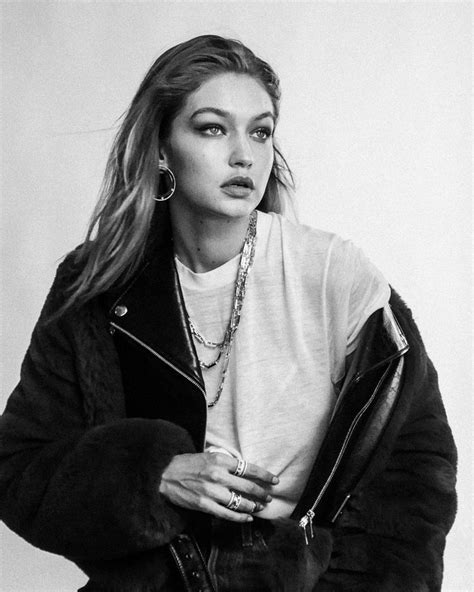 Gigi Hadid Shared By L I L L A 🪐 On We Heart It Gigi Hadid Outfits