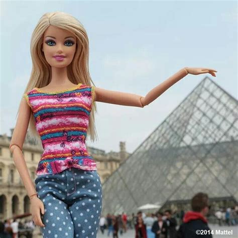Barbie In Paris France Barbie Fashion Fashion Barbie Fashionista