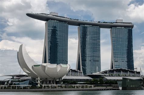 Marina Bay Sands In Singapore A Boat Shaped Hotel With An Infinite Pool