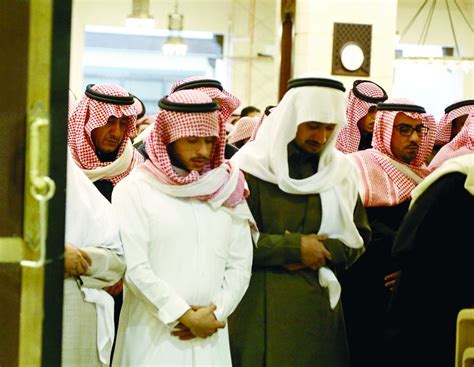 نشر الفنان السعودي ناصر القصبي صورة لعدد من الفتيات الصغيرات خلال مشاركتهن في المهرجان الوطني للتراث والثقافة السعودي. بالصور.. ناصر القصبي يشيّع والده