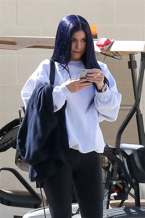 Every single hair color kylie jenner has had this year. Kylie Jenner Shows Off Her New Hair Color- Out in ...