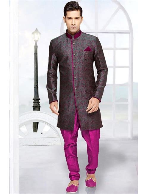 Jouer au jeu mariage indienne : Couleur blanche et blanche Sherwani | Tenue indienne homme ...