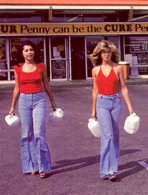 24 Incredible Street Style Shots From The 1970s