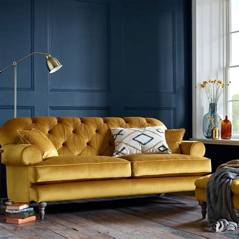 10 Velvet Couch Living Room Decoomo