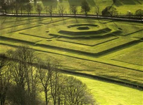 Where king arthur's knights talked about quests, and the table symbolizes equality. King Arthur's round table may have been found by ...
