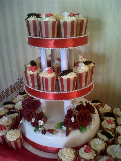 Check out the amazing oat recipes that goes beyond breakfast. MyCupcakes: Red and white and black themed - wedding cake ...