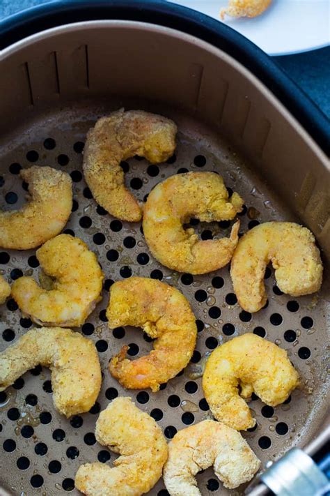 The final result is a fish that is tender, juicy and flakes at the sli… Air Fryer Fried Shrimp - Skinny Southern Recipes