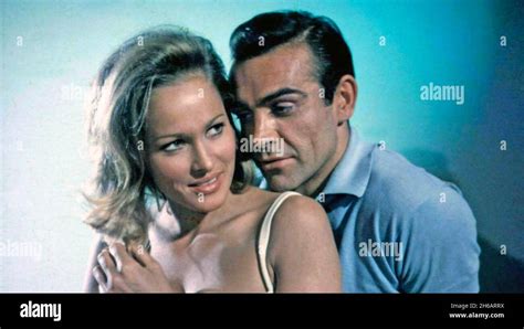 Ursula Andress James Bond Dr No Hi Res Stock Photography And Images