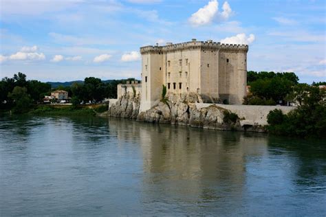 Gegenüber und erhielt von ihm die erlaubnis, gegen die engländer in orléans zu ziehen. Tarascon 5 Foto & Bild | europe, france, provence-alpes ...