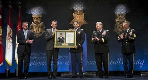 Pentagon Army Leadership Honor Capt Groberg During Hall Of Heroes