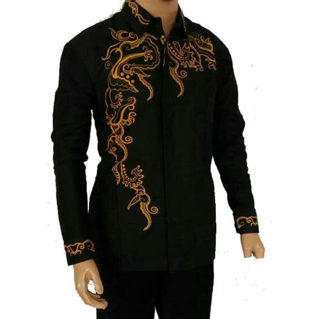 Kombinasi baju batik unik dengan desain terbaru. 10 Model Baju Batik Pria Lengan Panjang Kombinasi Kain Polos - Galeri Kitab Kuning