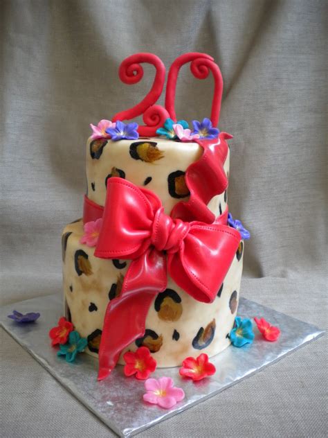 What are some gift ideas for a mom's 70th birthday? 20th birthday cake | 20 birthday cake, 28th birthday cake ...