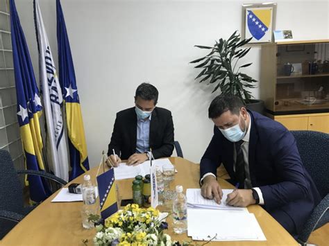 After expiry of the first year, the valid conditions of erste bank apply. Potpisan Ugovor o poslovnoj saradnji između Razvojne banke ...