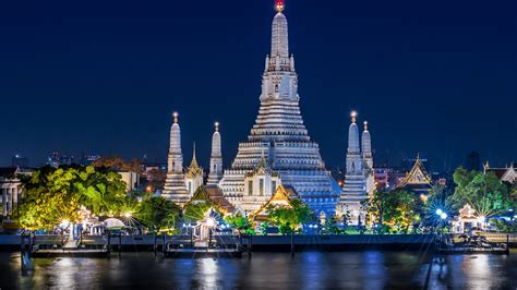 Wallpaper Rays Of Light Bangkok Thailand River Temple 2560x1440