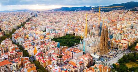 7 The Best Neighborhoods In Barcelona