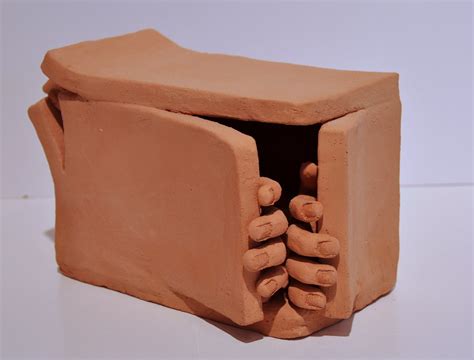 Sculpture By Matías Sierra Creative Thresholds Sculpture Projects Clay Art Projects Ceramics