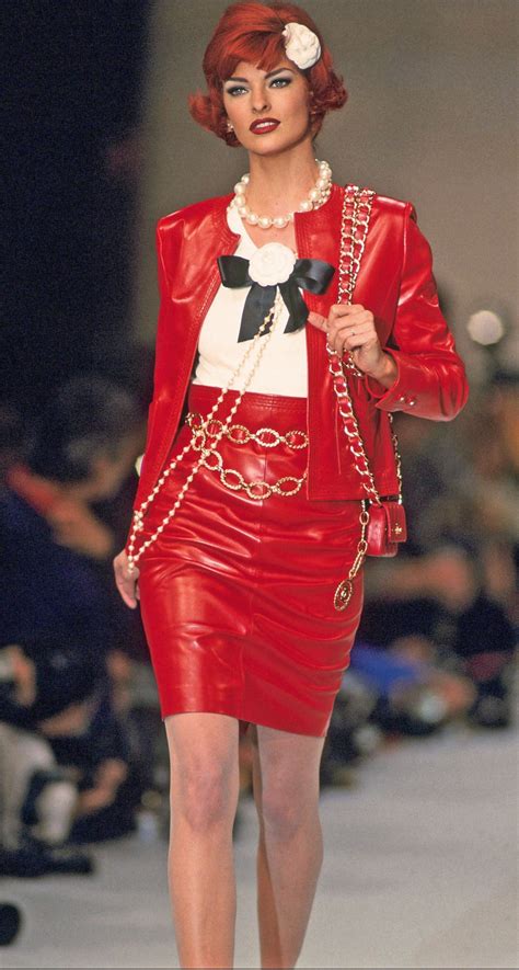 Pin By Michael Rogers On Leather Suit Fashion Linda Evangelista 90s
