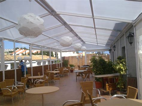 Check spelling or type a new query. Pergola de hierro con techo de policarbonato. | Policarbonato