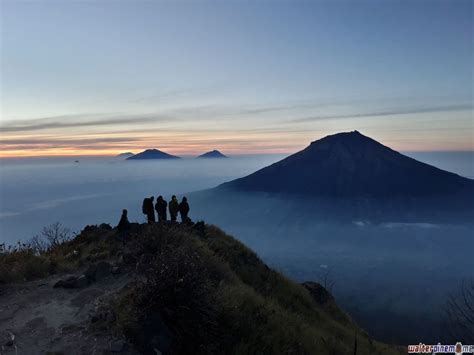 8 Foto Sunrise Dan Sunset Indah Di Gunung Walterpinem Is Me